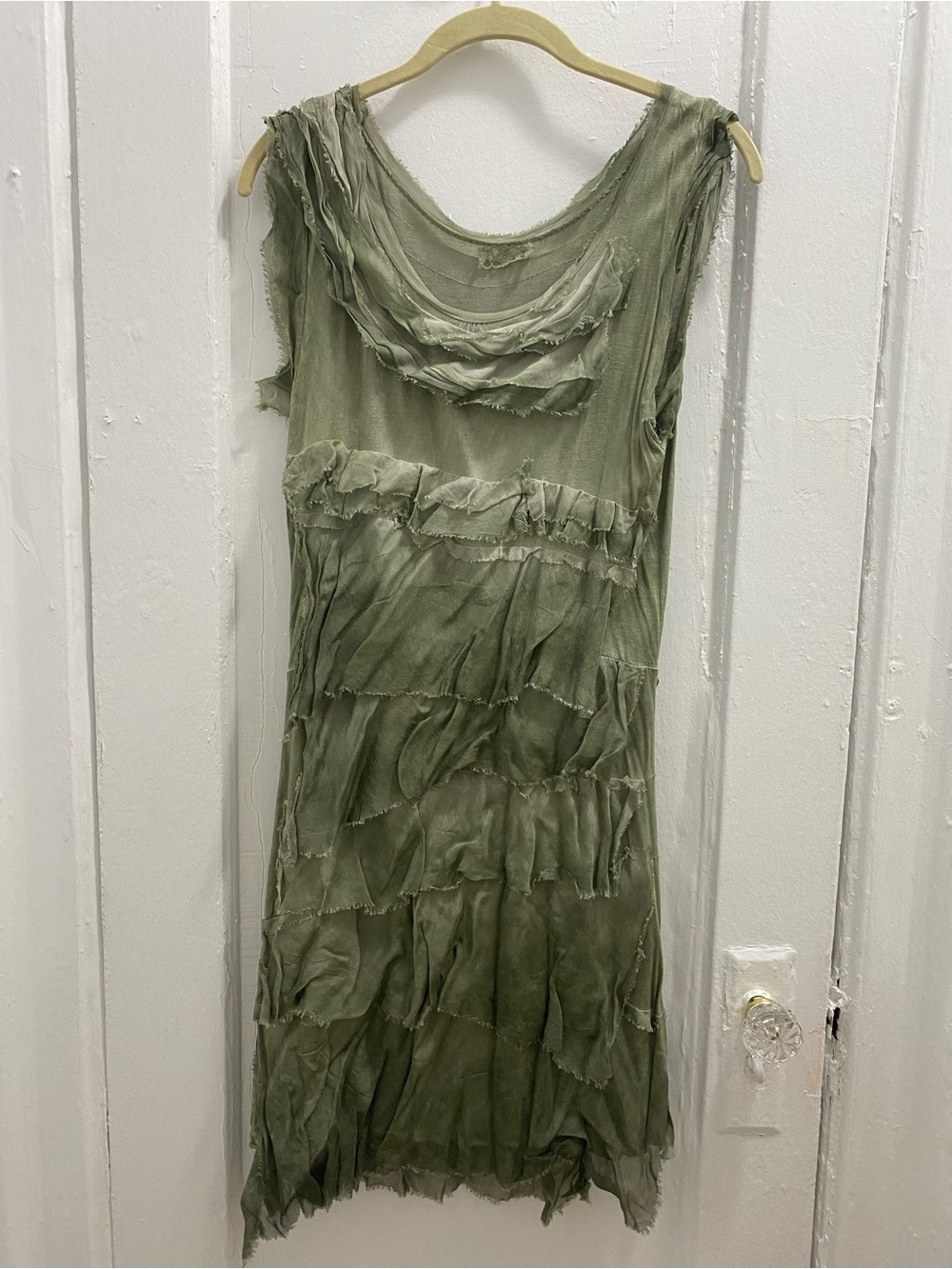 Green Layered Sleeveless Dress - Picture 2 of 2